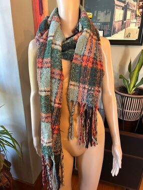 Old Navy Green & Pink Plaid Fringe Scarf